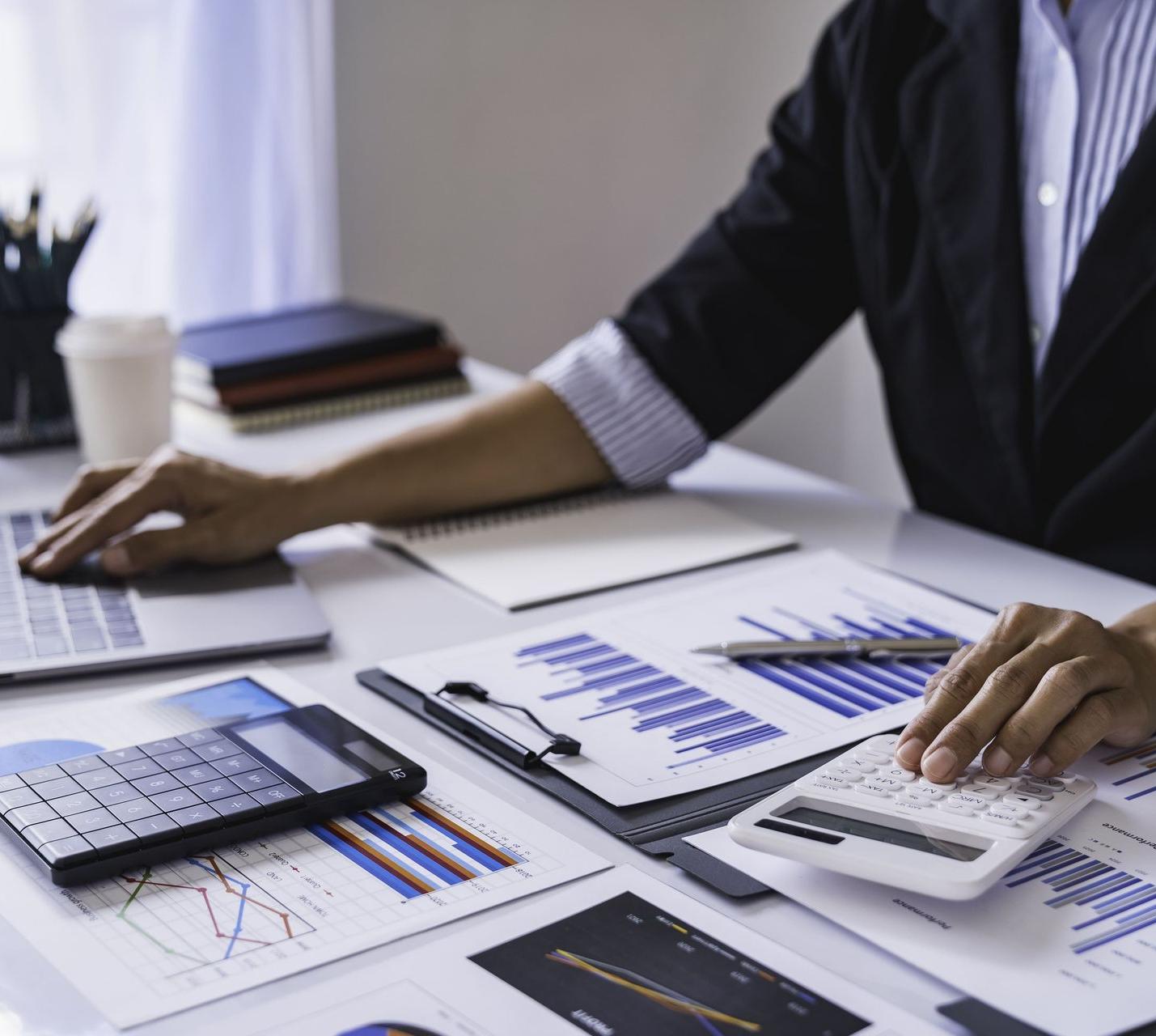 Financia tus estudios en Alitic. Descubre nuestras alternativas de apoyo financiero y facilidades de pago diseñadas para tu educación. ¡Inicia hoy!