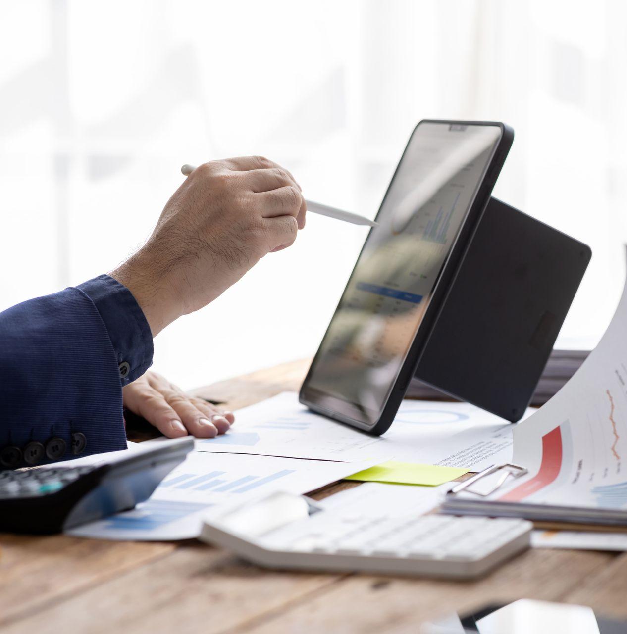 Descubre las becas y opciones de apoyo financiero en Alitic. Recibe asesoría personalizada en 3 pasos y elige la mejor alternativa para ti. ¡Postula hoy!